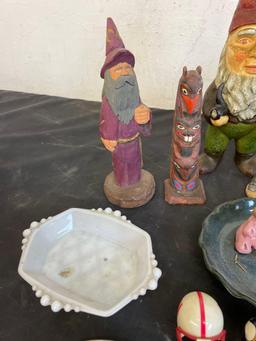 Oil lamp, Statues and More