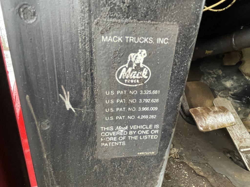 1979 Mack RWS767LST T/A Line Truck