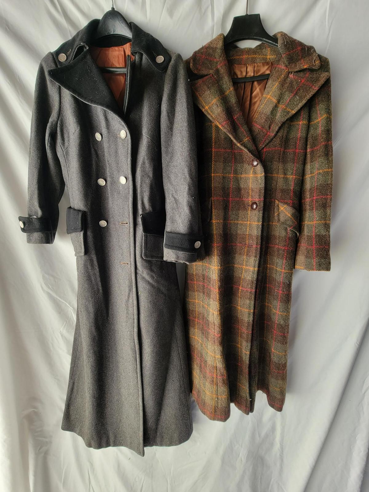 2 Coats