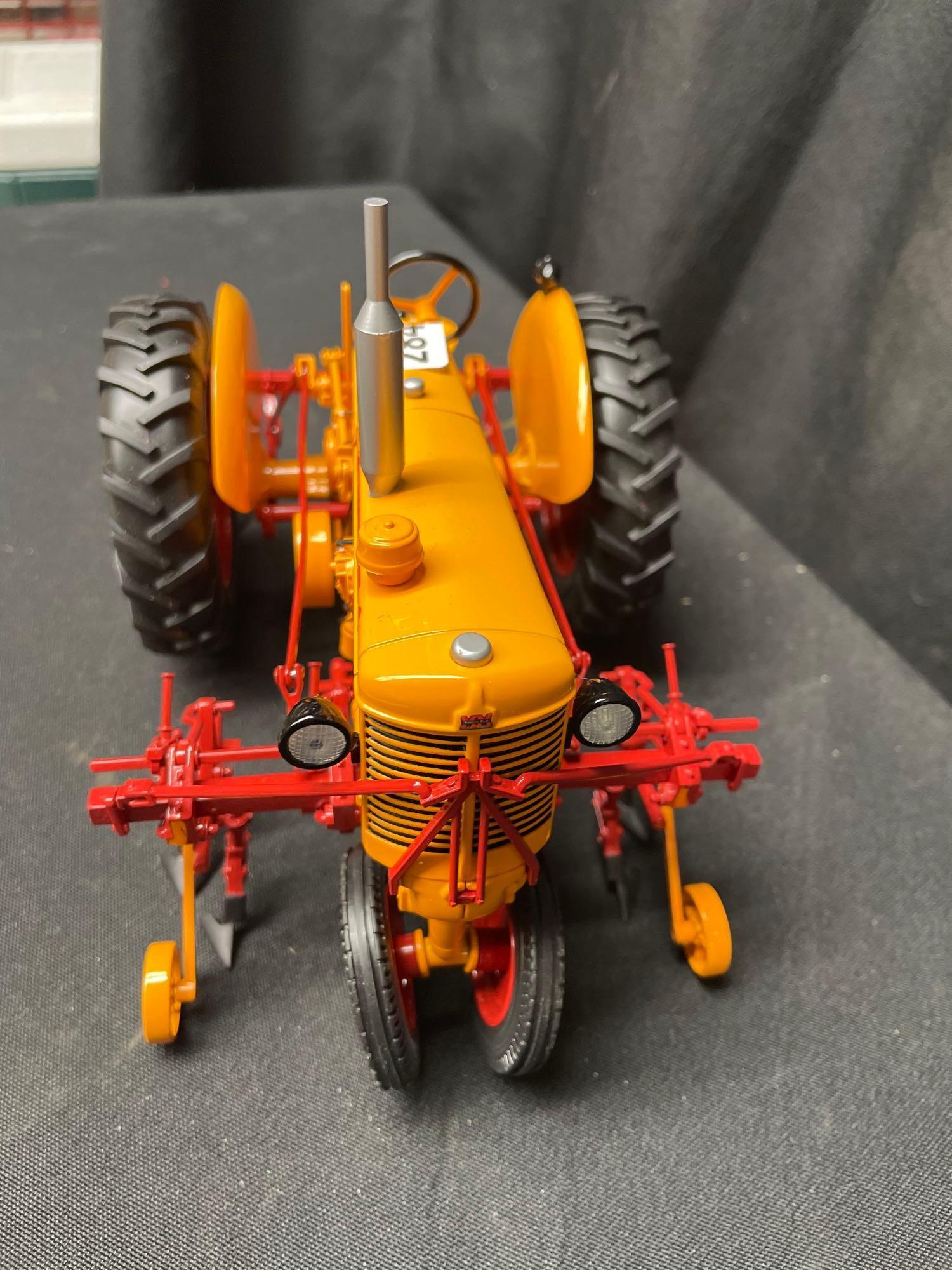 1/16th Scale 2010 Summer Farm Toy Show Minneapolis Moline Tractor w/front mount Cultivator