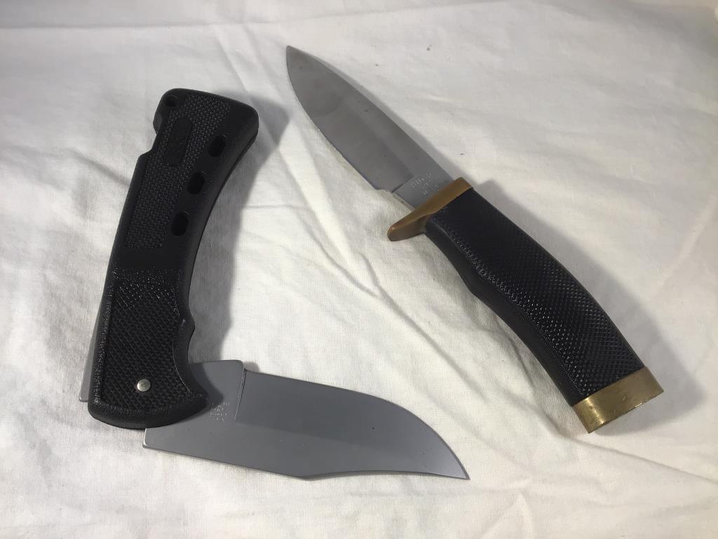 2 Buck knives.