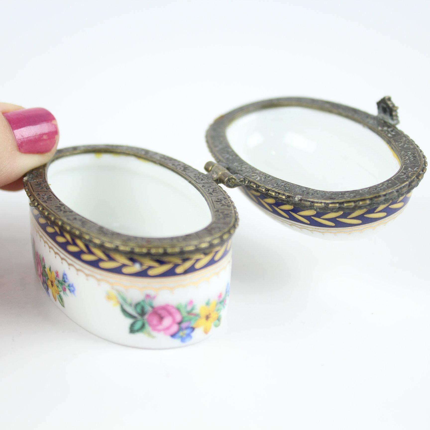 Vintage Porcelain Trinket Box & Content