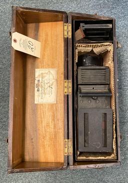 UNION PACIFIC RAILROAD SLIDE PROJECTOR WITH CASE