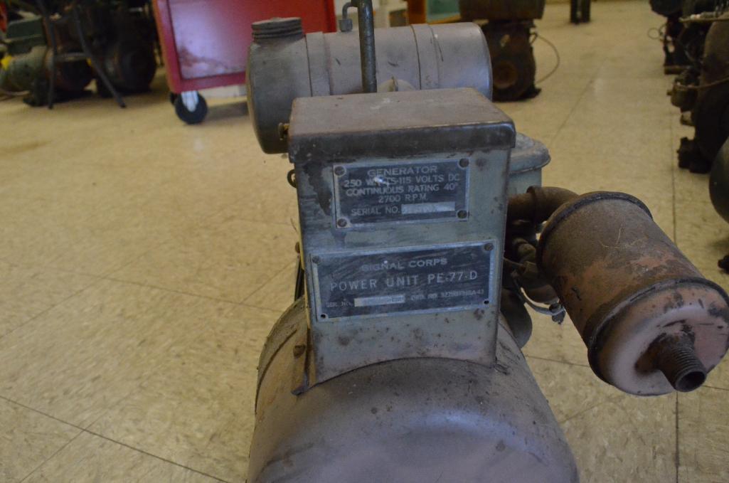 Briggs & Stratton Antique Gas Engine with Generator