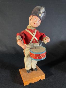 1930s CK Kosuge/Kuramochi Wind Up "Drum Major," A nifty toy w/ Original Box