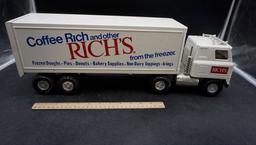 Ertl Coffee Rich And Other Rich'S From The Freezer Truck & Trailer
