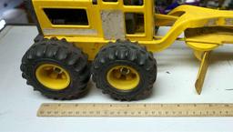 Tonka Toys - Payloader, Road Grader & 2 Vehicles