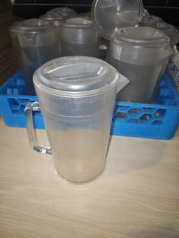 Plastic water pitchers with lid