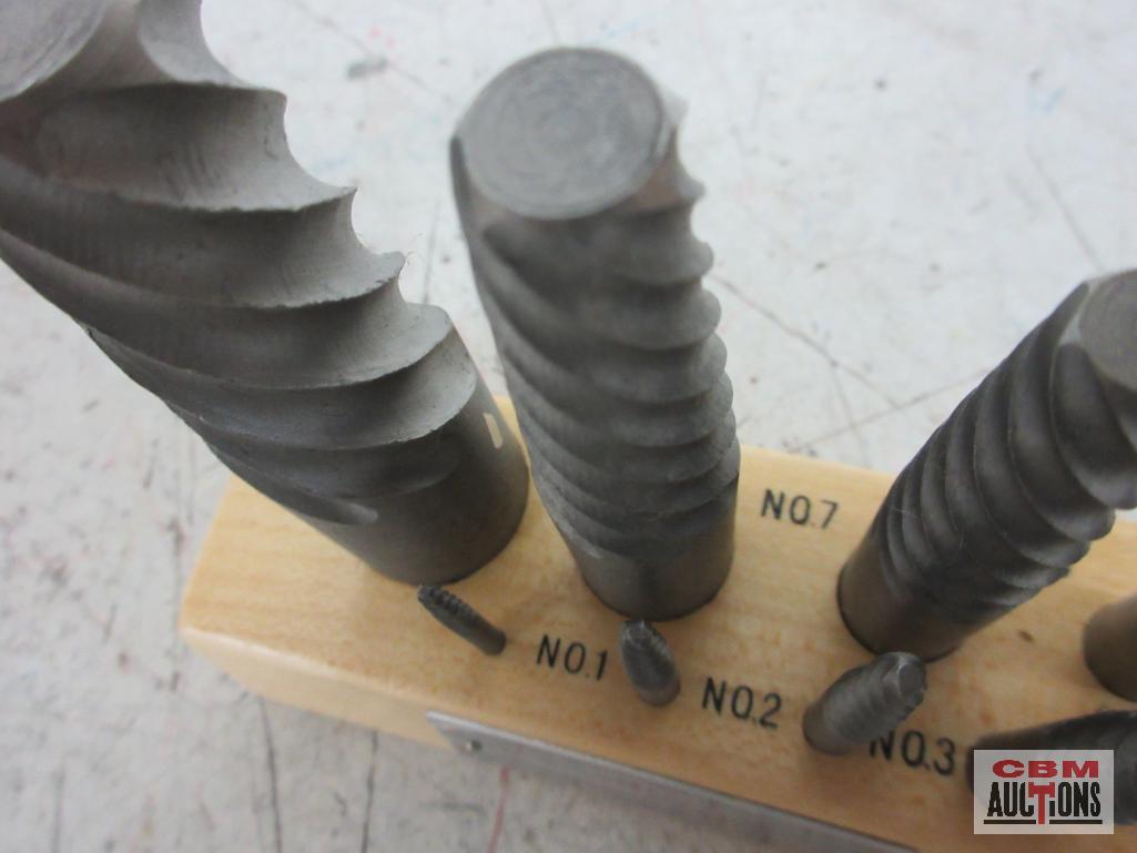 HIT 18-SE8 8 Piece Screw Extractor Set w/ Wooden Storage Holder Sizes: No. 1 - No. 8
