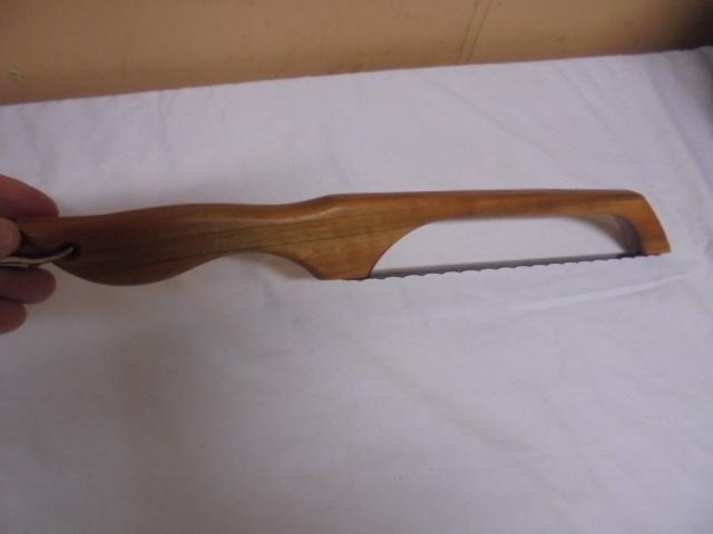 Wooden Handle Bread Slicing Knife