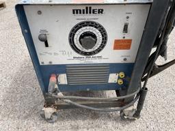 Miller DialARC 250 AC/DC Welder