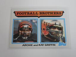 1982 TOPPS FOOTBALL ARCHIE AND RAY GRIFFIN FOOTBALL BROTHERS
