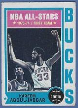 1974-75 Topps #1 Kareem Abdul Jabbar Milwaukee Bucks