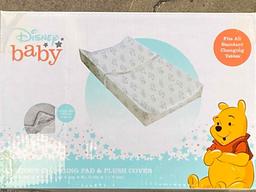 Disney Winnie the Pooh baby Contour Changing Pad & Plush Cover