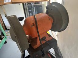 CENTRAL MACHINERY 8" BENCH GRINDER - 3/4HP - WITH STAND