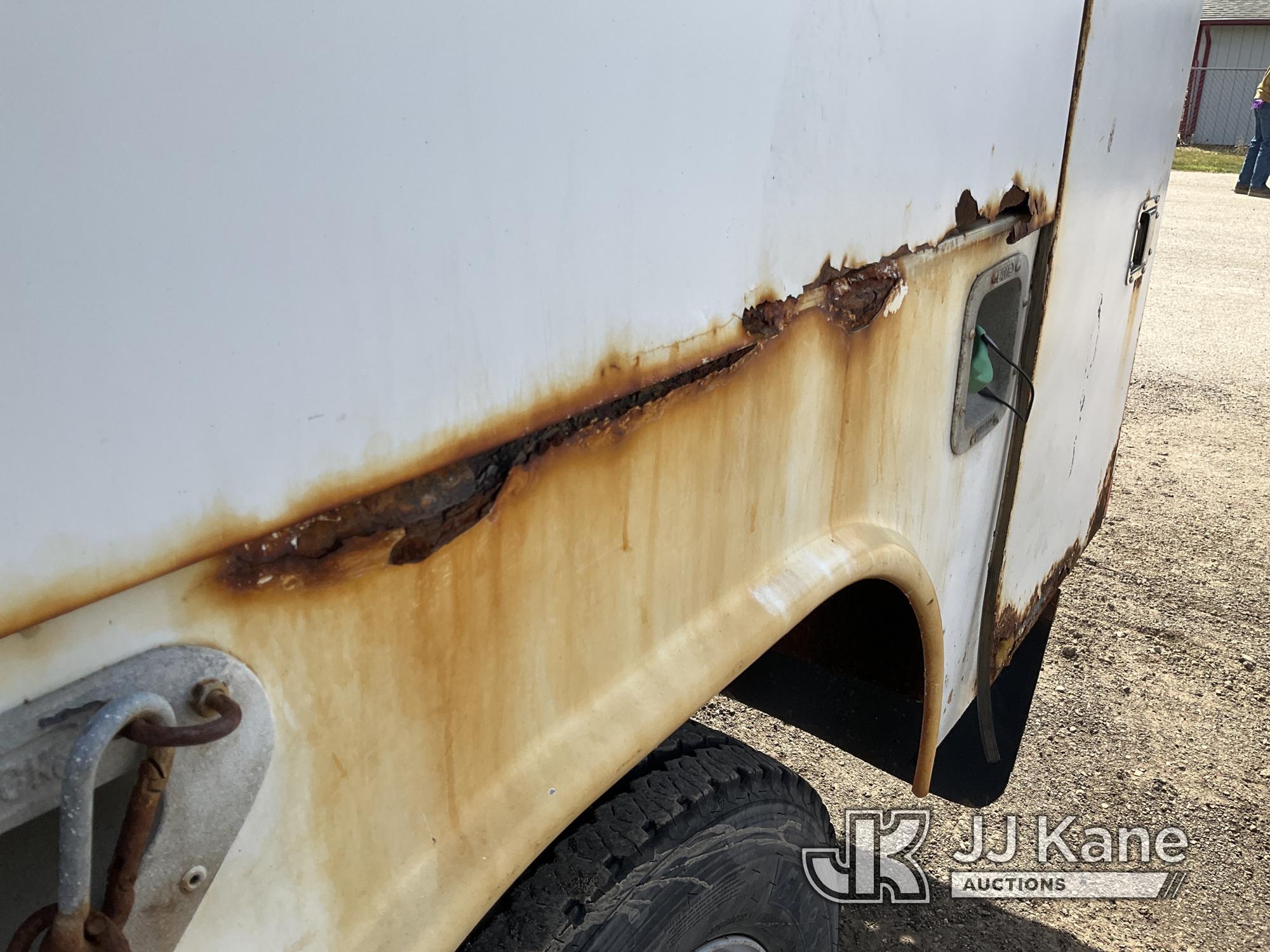(South Beloit, IL) 2008 Dodge Ram 5500 Enclosed High-Top Service Truck Runs & Moves) (Paint Damage,