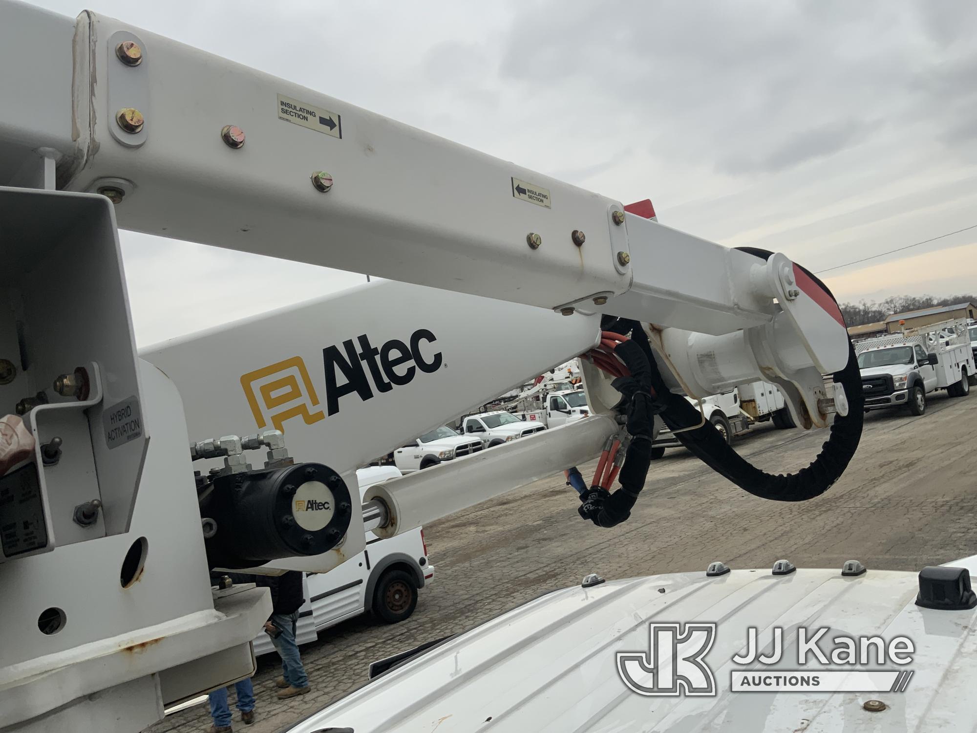 (South Beloit, IL) Altec AT37G, Articulating & Telescopic Bucket Truck mounted on 2020 Ford F550 4x4
