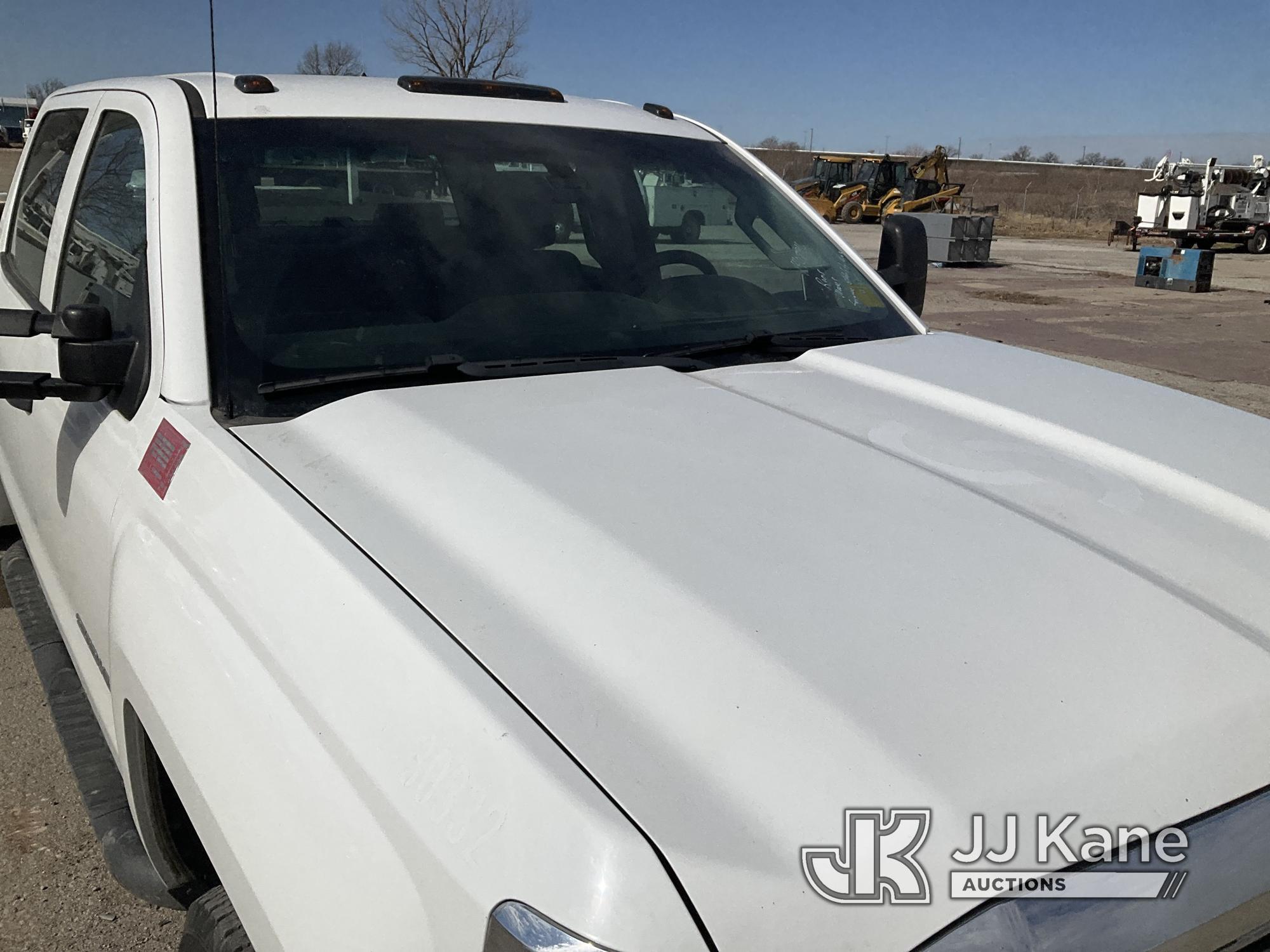 (Kansas City, MO) 2015 Chevrolet Silverado 3500HD Mechanics Service Truck Runs, Does Not Move, Bad T