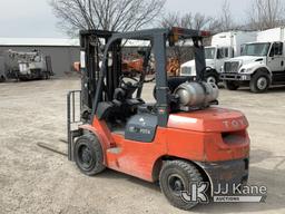 (Des Moines, IA) 2005 Toyota 7FGU32 Pneumatic Tired Forklift Runs, Moves, Operates