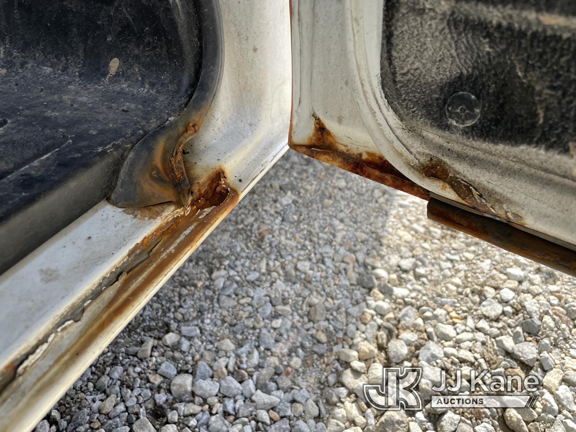 (Shrewsbury, MA) 2013 GMC Savana G1500 AWD Cargo Van Runs & Moves) (Rust Damage