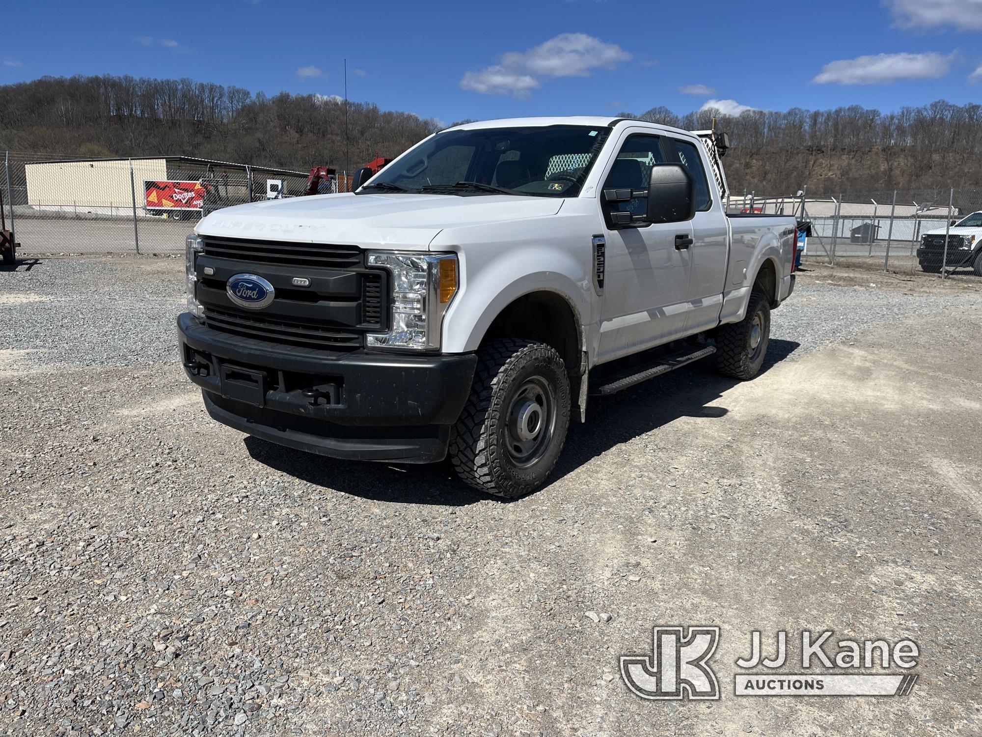 (Smock, PA) 2017 Ford F250 4x4 Extended-Cab Pickup Truck Runs & Moves, Rust & Paint Damage