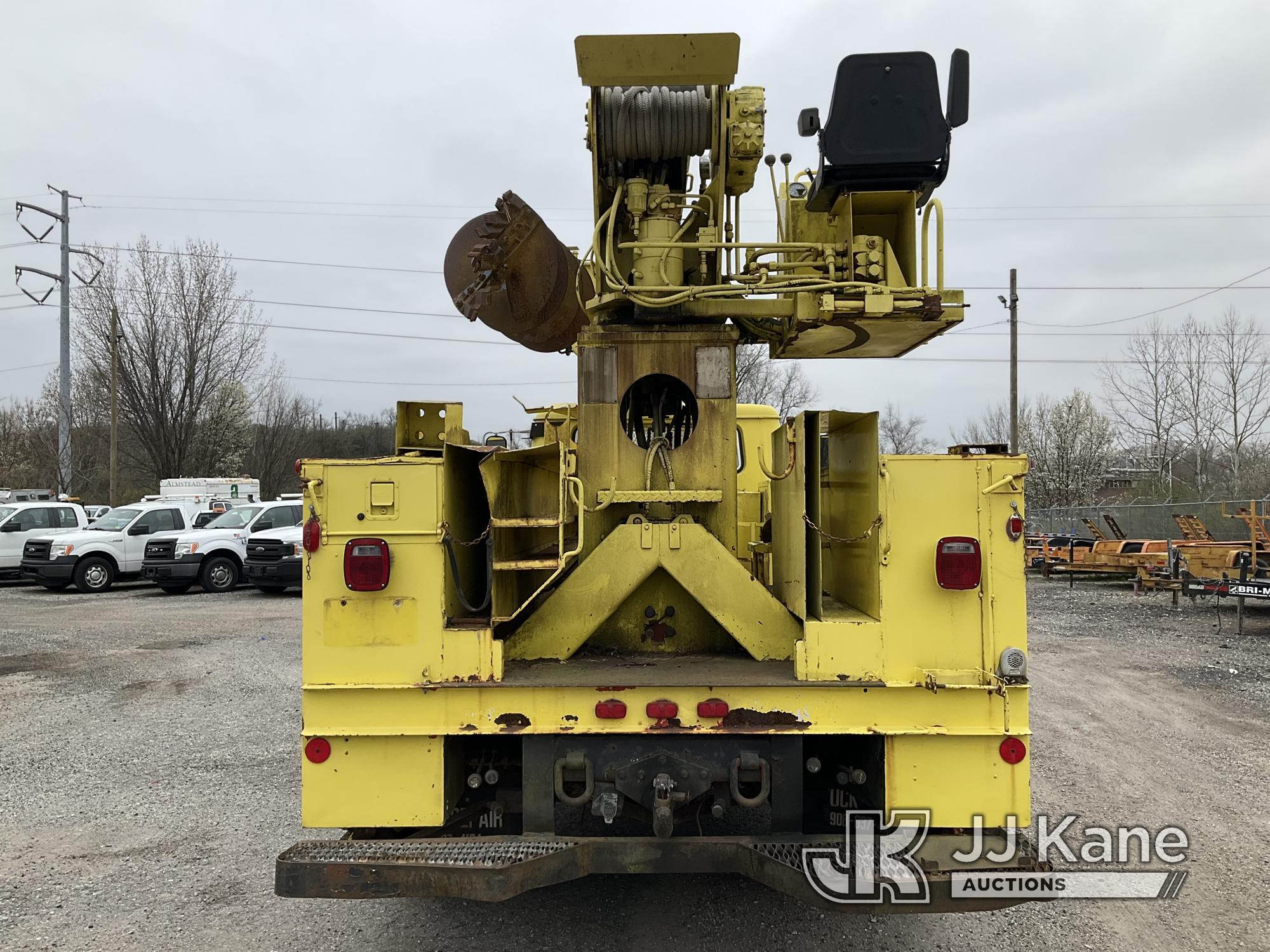 (Plymouth Meeting, PA) Telelect Commander 4042, Digger Derrick rear mounted on 1987 International 19