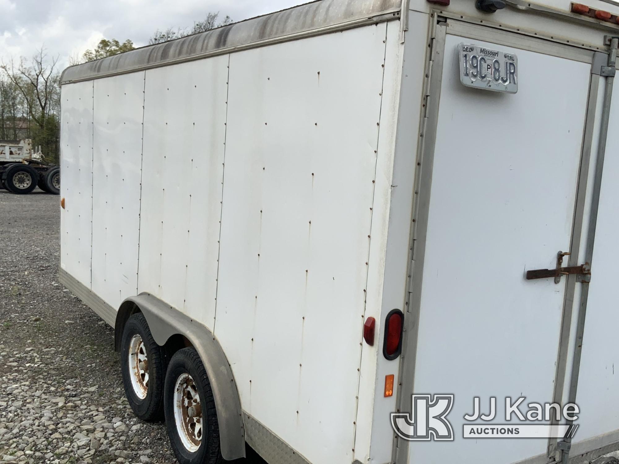(Tipton, MO) 2004 Playtime T/A Enclosed Cargo Trailer