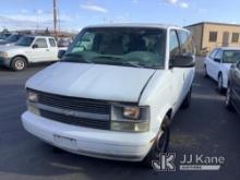 (Jurupa Valley, CA) 1999 Chevrolet Astro Passenger Van Runs & Moves, Back Door Does Not Open