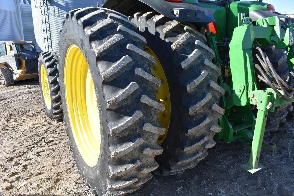 '13 JD 8335R MFWD tractor