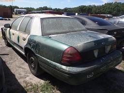 4-05127 (Cars-Sedan 4D)  Seller: Gov-Alachua County Sheriffs Offic 2004 FORD CRO