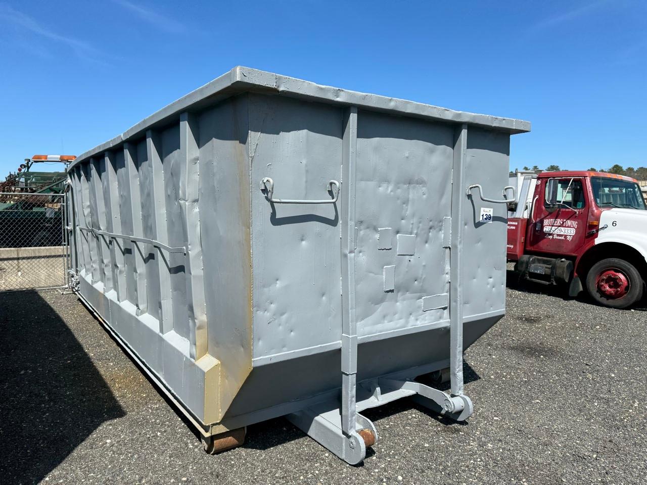40 Yard Roll Off Container (INCLOSED TOP)