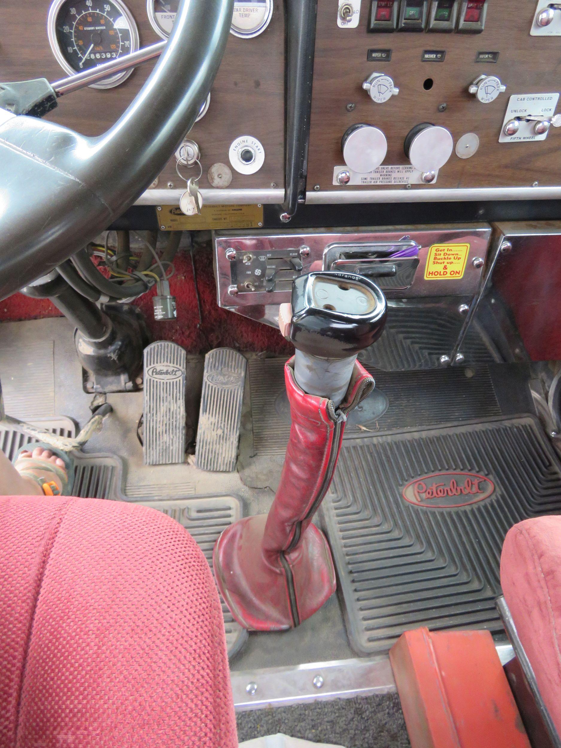 1983 Peterbilt Semi Tractor