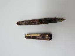Lovely Doric Eversharp fountain pen, 14k flexible tip, 5 3/4"