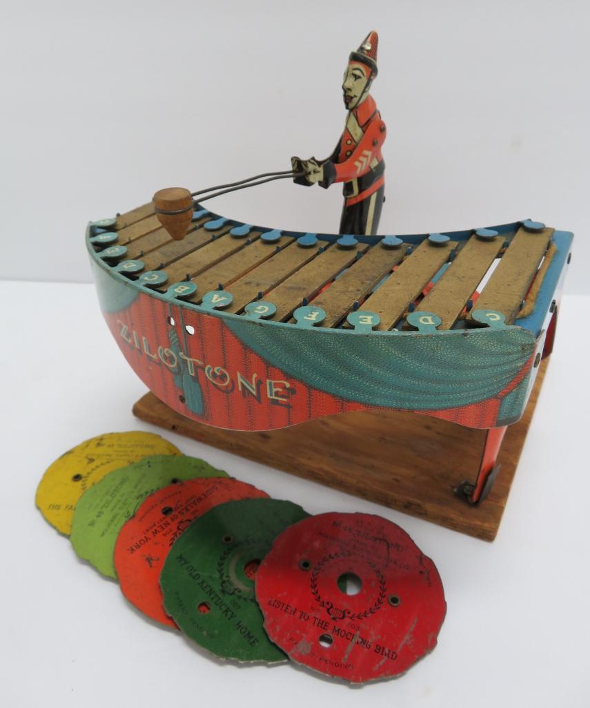 Fantastic 1930's Tin Wind Up # 48 Zilotone, Wolverine Supply Co, w/six discs