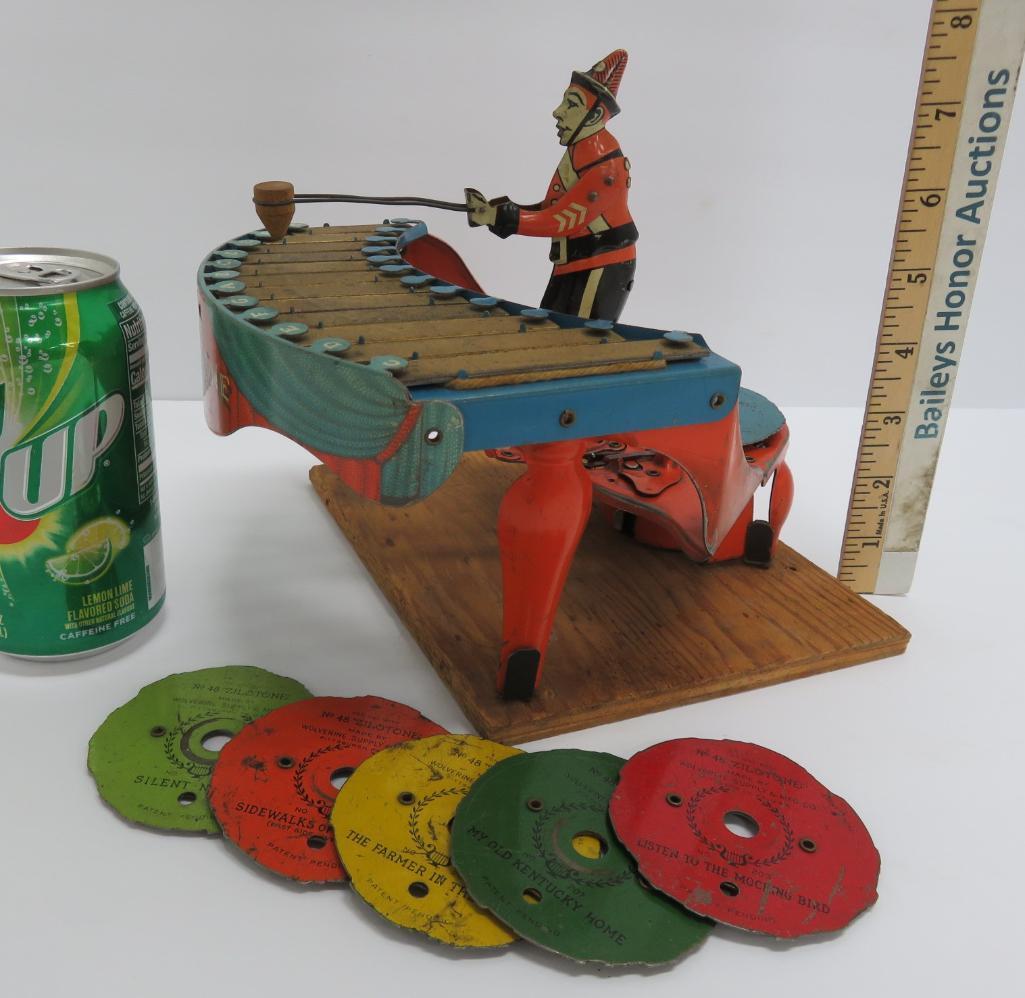 Fantastic 1930's Tin Wind Up # 48 Zilotone, Wolverine Supply Co, w/six discs