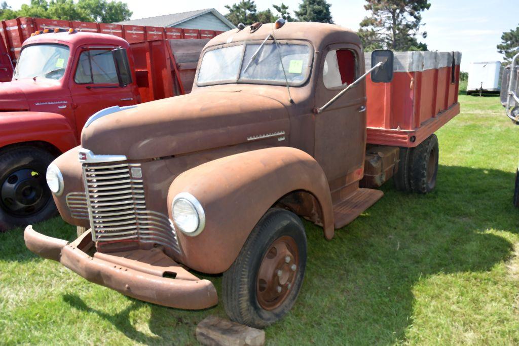 1948 IH KB-5 Truck, Single Axle, 12' Bed, Not Running,  NO TITLE OR REGISTRATION