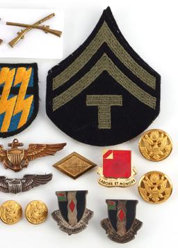 LARGE LOT OF MILITARY MEDALS & PINS & PATCHES