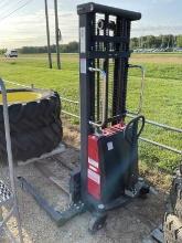 Dayton 5RRZ5 Power Lift Forklift
