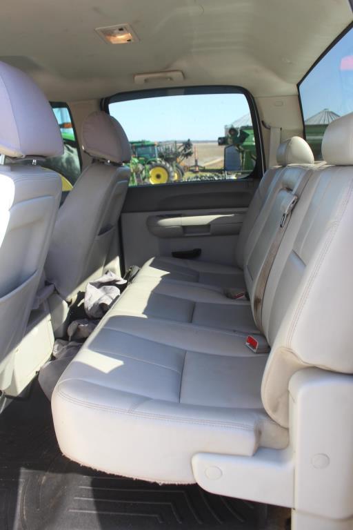 2014 Chevrolet 3500HD 4x4 Crew Cab Dually Pickup