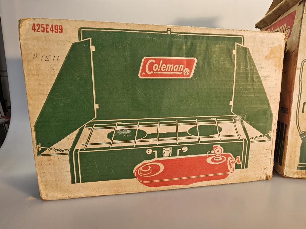 Vintage Coleman Camp Stove 425E499 w/Box