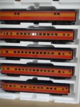 MTH SOUTHERN PACIFIC 5 CAR 70' PASSENGER SET
