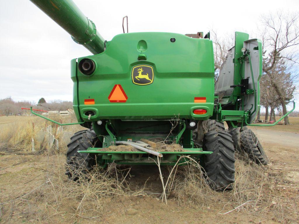 2015 John Deere S690 salvage combine, Approx 1200 Hrs., fire under cab, cleaning syatem & rear of