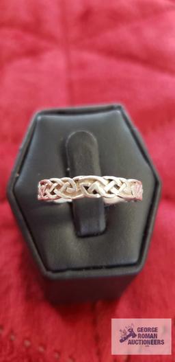 Silver colored tribal band ring, marked 925, approximate total weight is 3.03 G