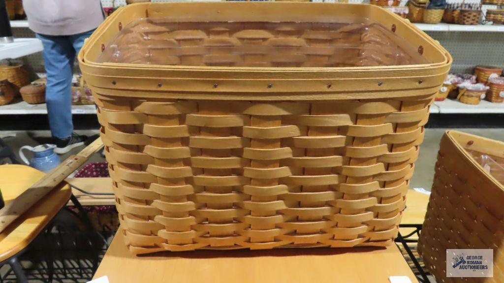 Longaberger 2000 leather handled basket