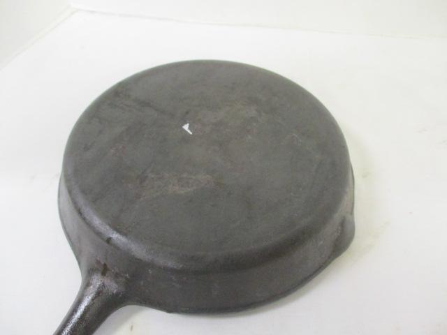 Vintage Cast Iron 10" Fry Pan