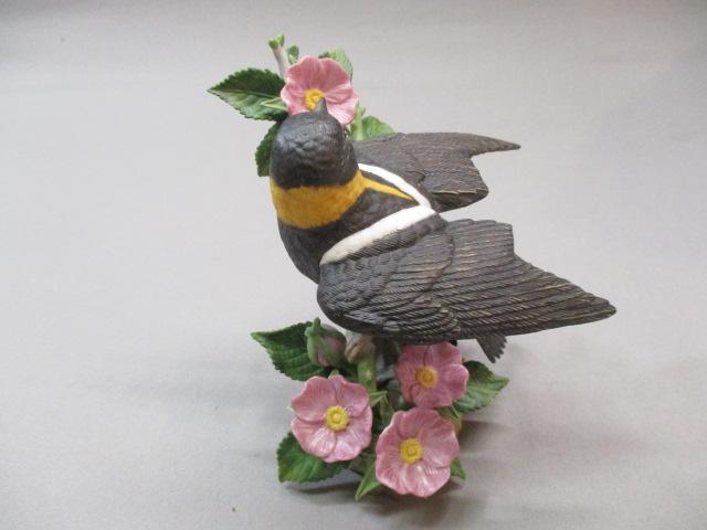 2003 Lenox "Bobolink" Fine Porcelain Bird Figurine 4 1/2"