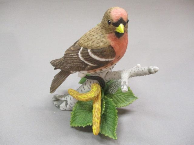 2003 Lenox "Common Redpoll"  Fine Porcelain Bird Figurine 4 1/2"