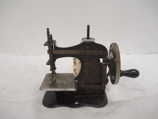 Miniature Sewing Machine