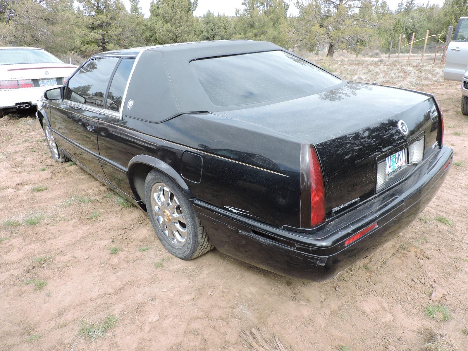 2001 Cadillac ElDorado Coupe / Black with Black Leather / Sunroof