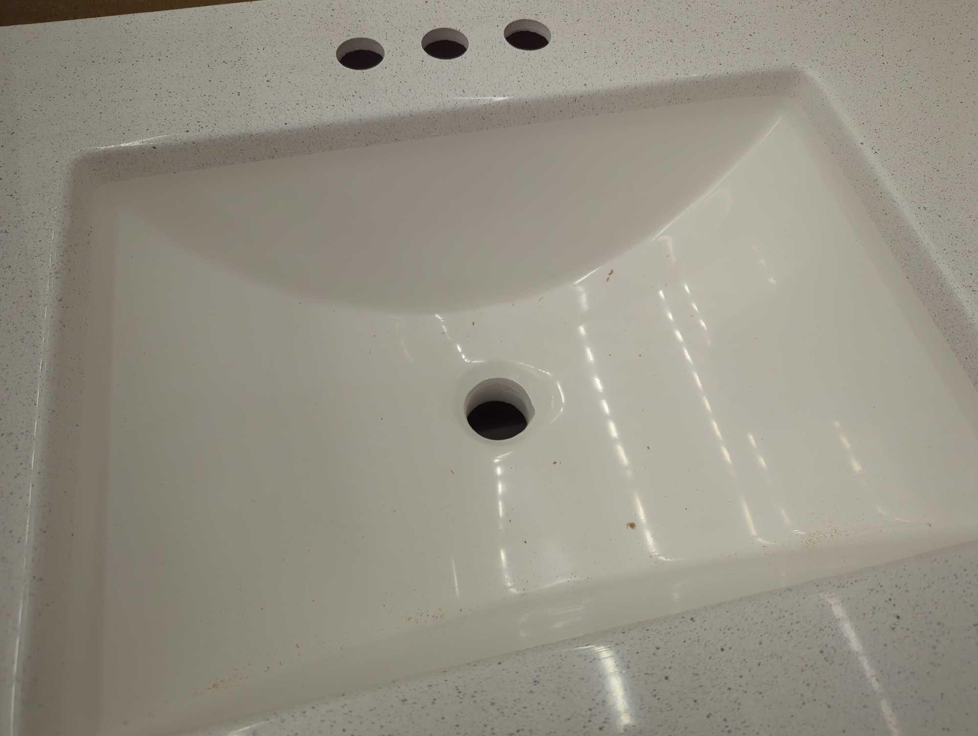 Glacier Bay Bannister 43 in. W x 19 in. D x 35 in. H Single Sink Freestanding Bath Vanity in White
